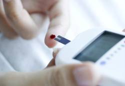 林俐伶, 无针刺, 穿戴, CGM, 全天候监测, 糖友, 稳控血糖, 血糖, 高血糖, 血糖仪读, 糖尿病